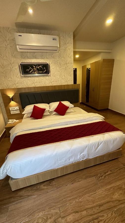 Kvp Golden Inn Tirupati Buitenkant foto
