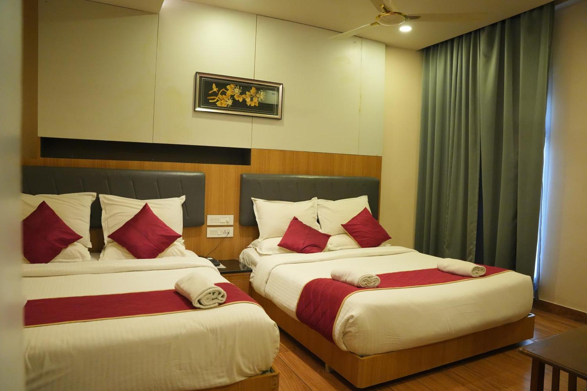 Kvp Golden Inn Tirupati Buitenkant foto