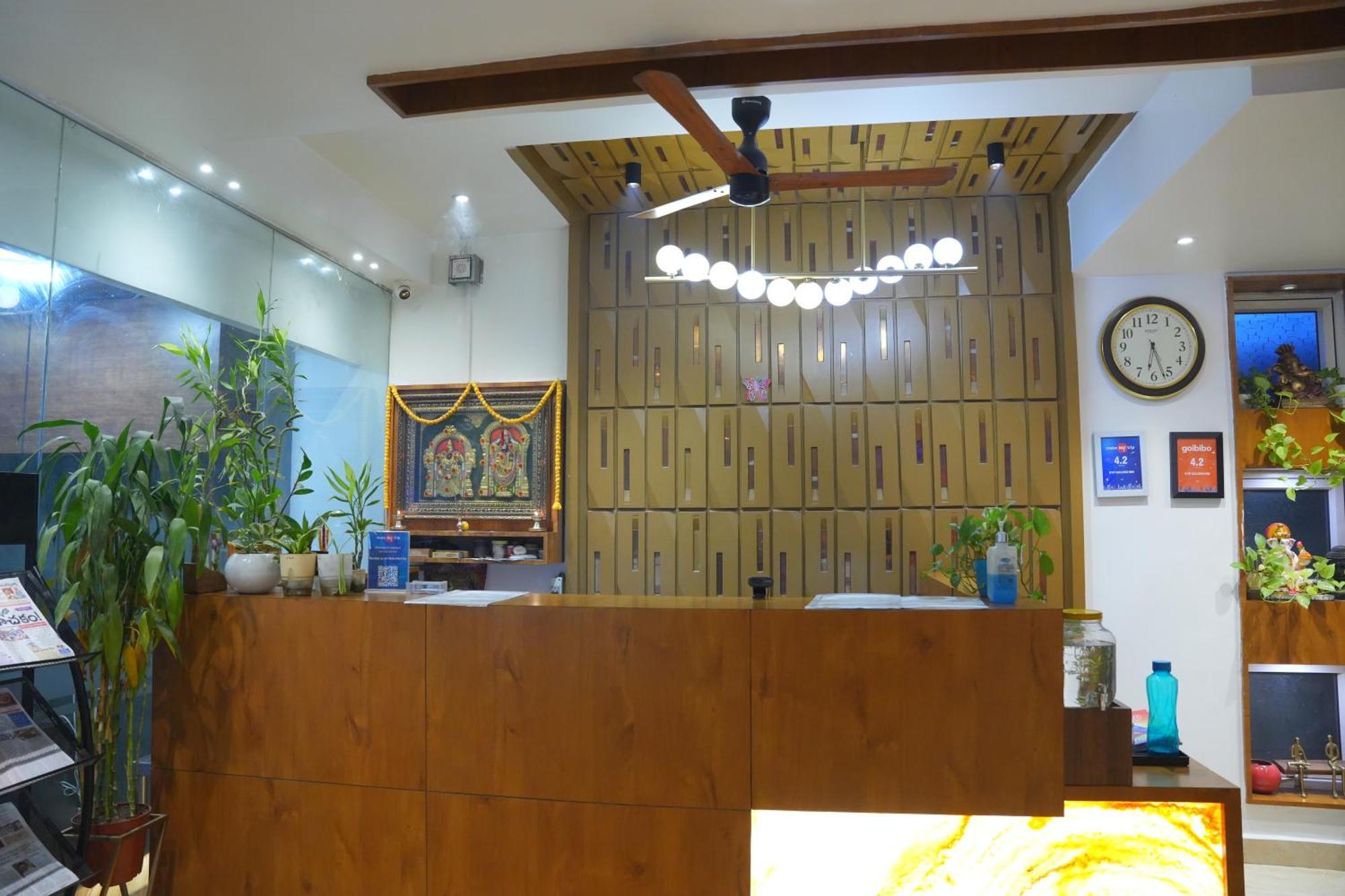 Kvp Golden Inn Tirupati Buitenkant foto